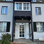 Appartamento Parkblick Trio-14 Personen- 3 Wohneinheiten- 3 Kuechen- 3 Baeder-parkplatz- Waschmaschine Wolfsburg