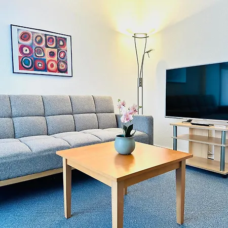 Apartman Parkblick Trio-14 Personen- 3 Wohneinheiten- 3 Kuechen- 3 Baeder-parkplatz- Waschmaschine Wolfsburg